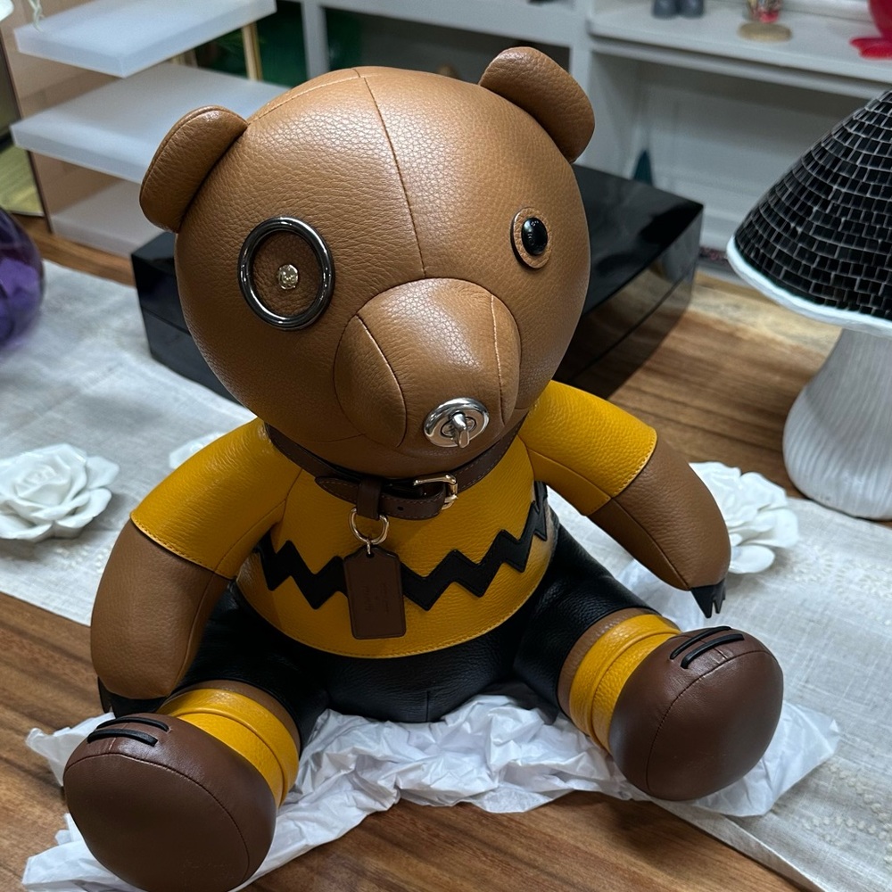 Coach x Peanuts Collab-Large CHARLIE BROWN Character-Limited Edition ULTRA-RARE!